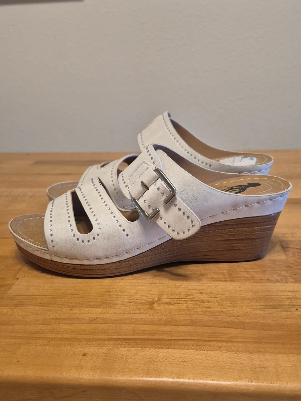 EG Shoes Wedge Heels Off White Beddazzled